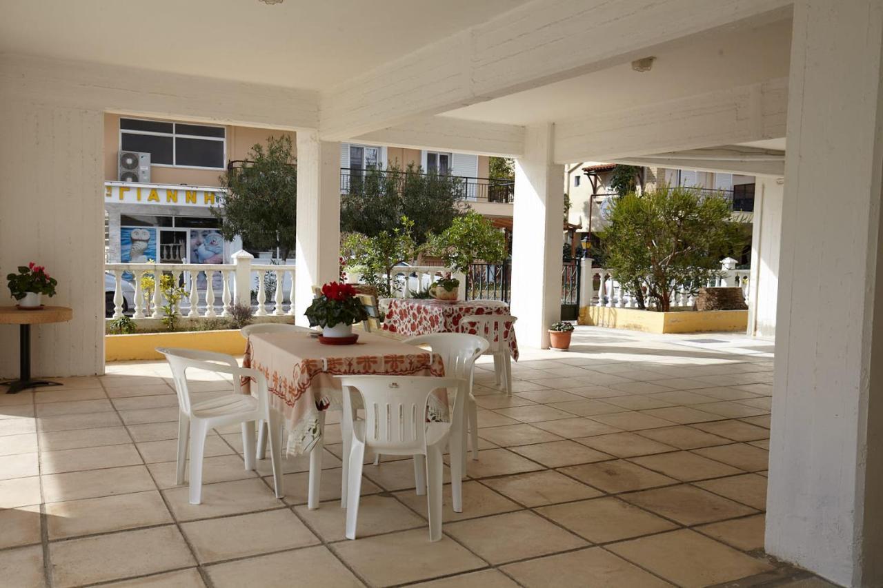 Dionisos Roses Apartamento Paralia Dionisiou Exterior foto