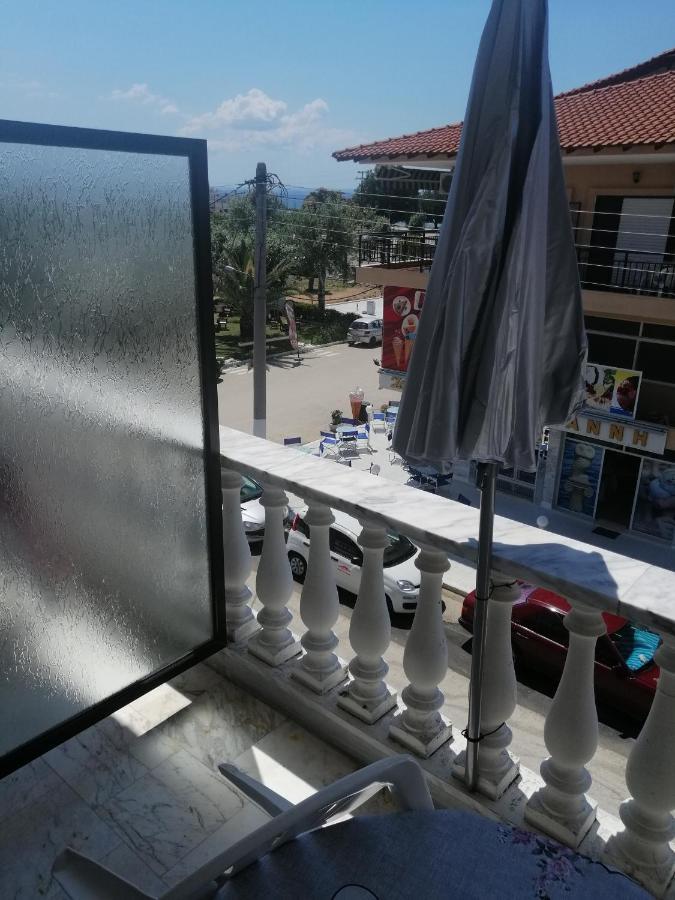 Dionisos Roses Apartamento Paralia Dionisiou Exterior foto